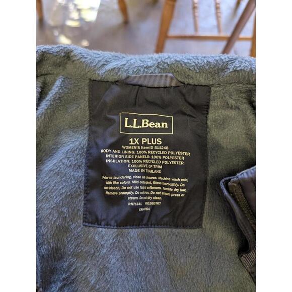 L.L. Bean Women's 1X Plus Navy Blue Quilted Primaloft Vest - Picture 3 of 5